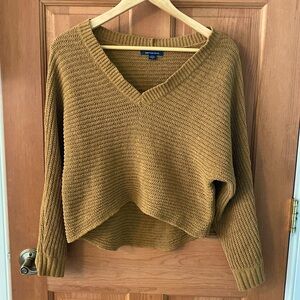 American Eagle Outfitters Small Gold Sweater Preowned Excellent Condition